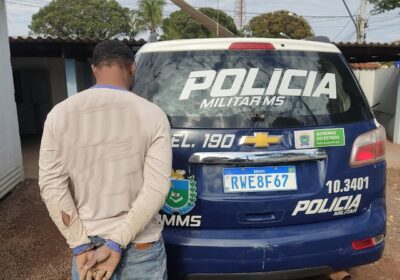 Homem com mandado de prisão por furto é preso durante patrulhamento da PM em Ribas do Rio Pardo