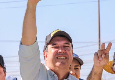 Eduardo Riedel é reeleito governador de MS no primeiro turno